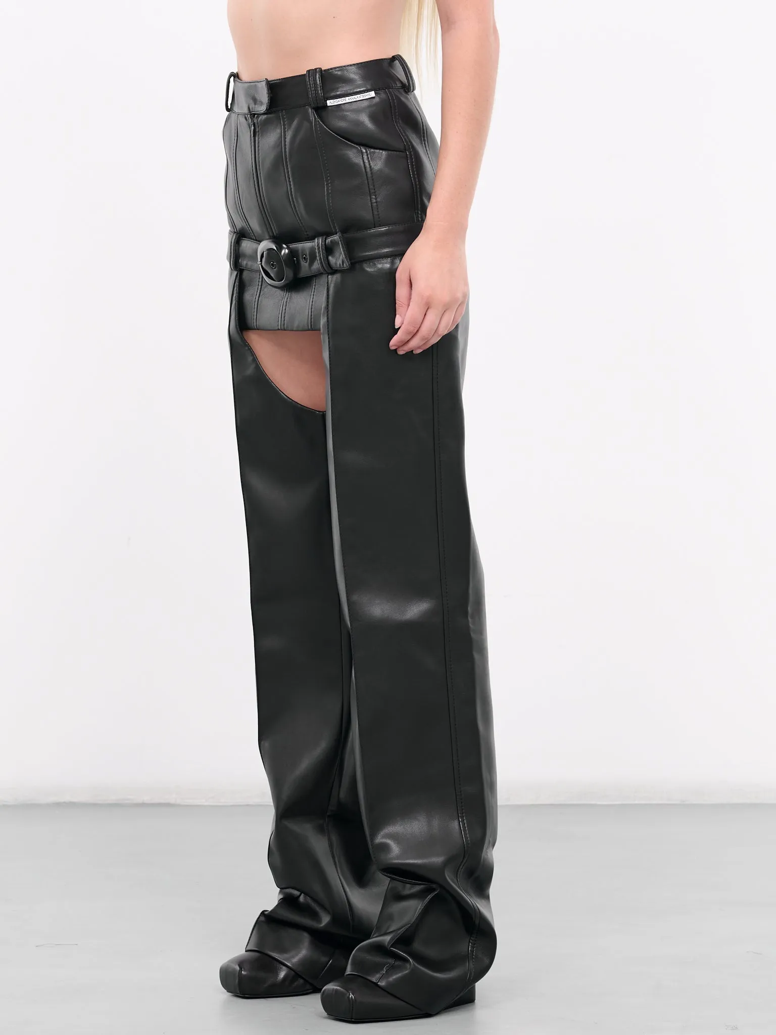 Skirt & Cowboy Chaps (PAVLBK04-BLACK)