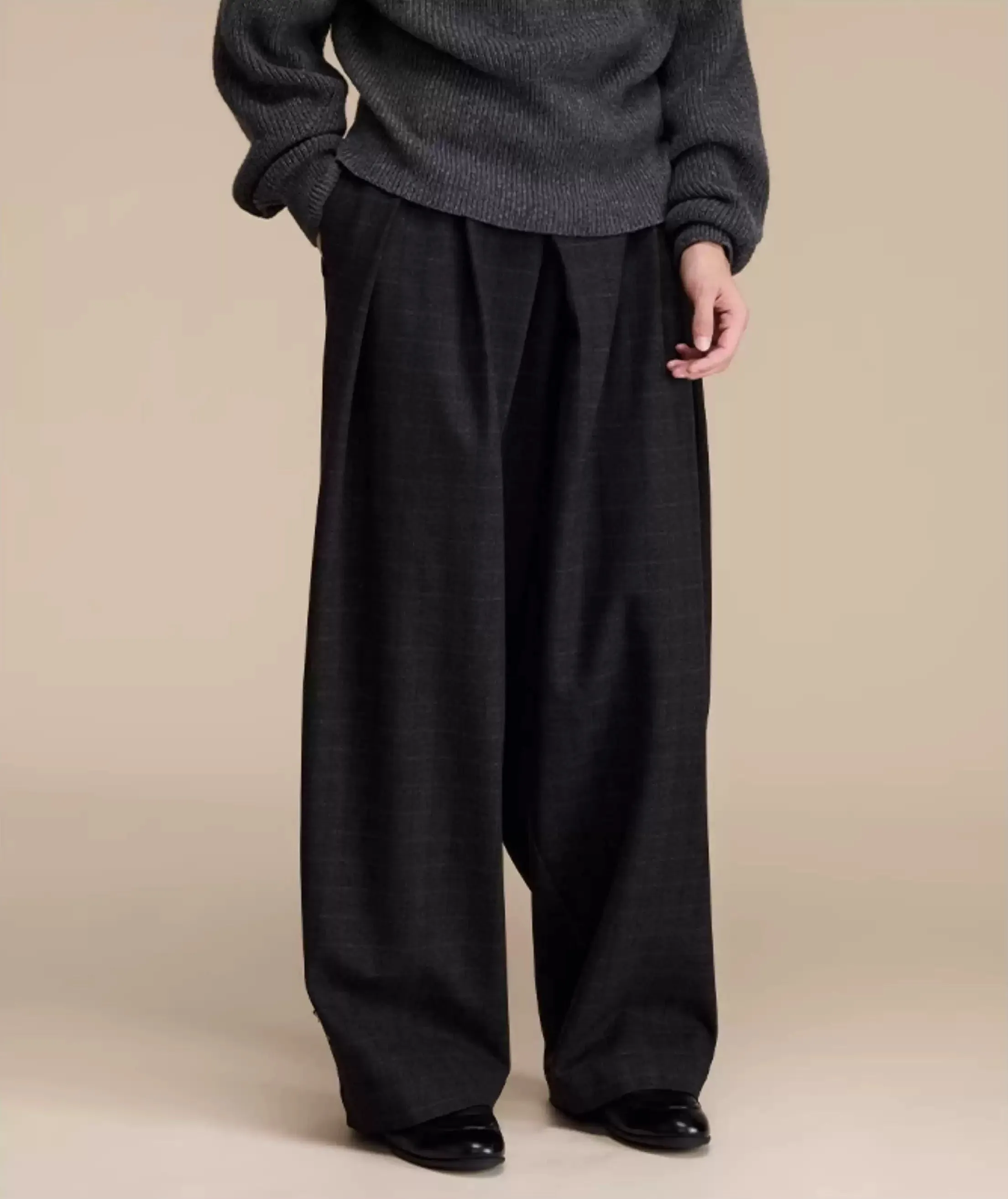 Structured Pleated Plaid Wide Pants